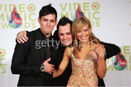 Twins : Benji and Joel Madden with Hilary Duff 